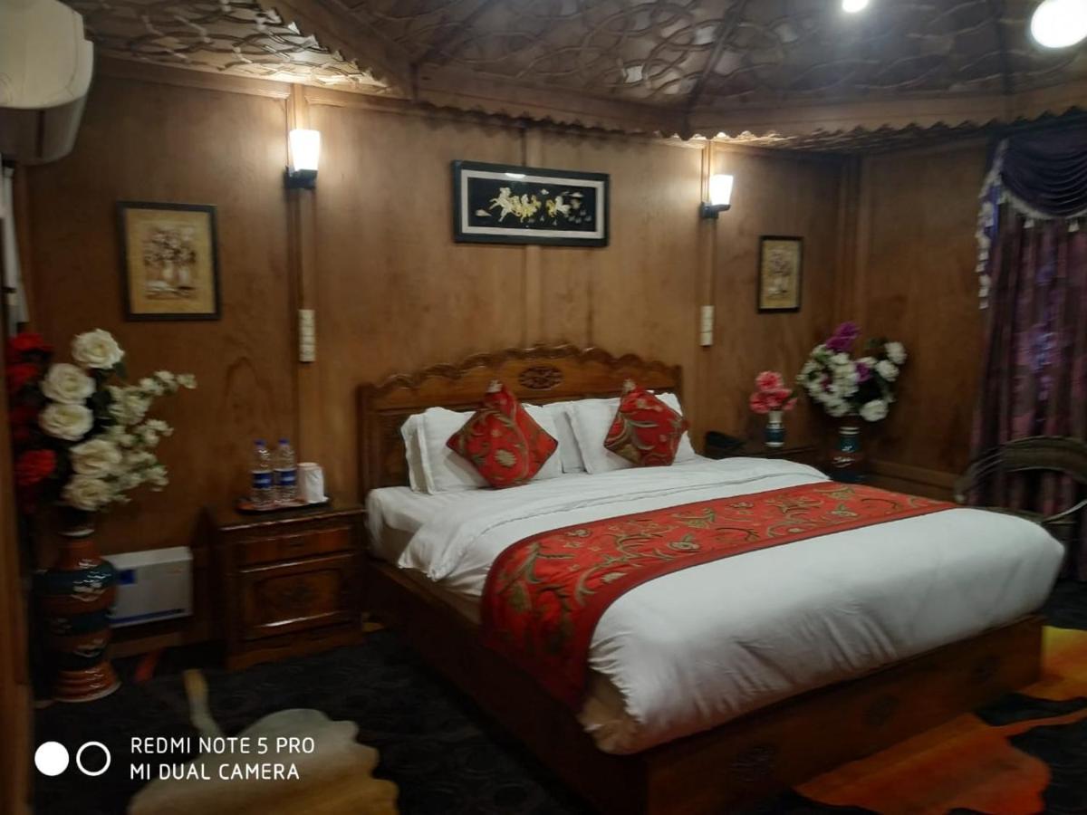 The Mughal Sheraton Houseboat Hotell Durgjan Eksteriør bilde