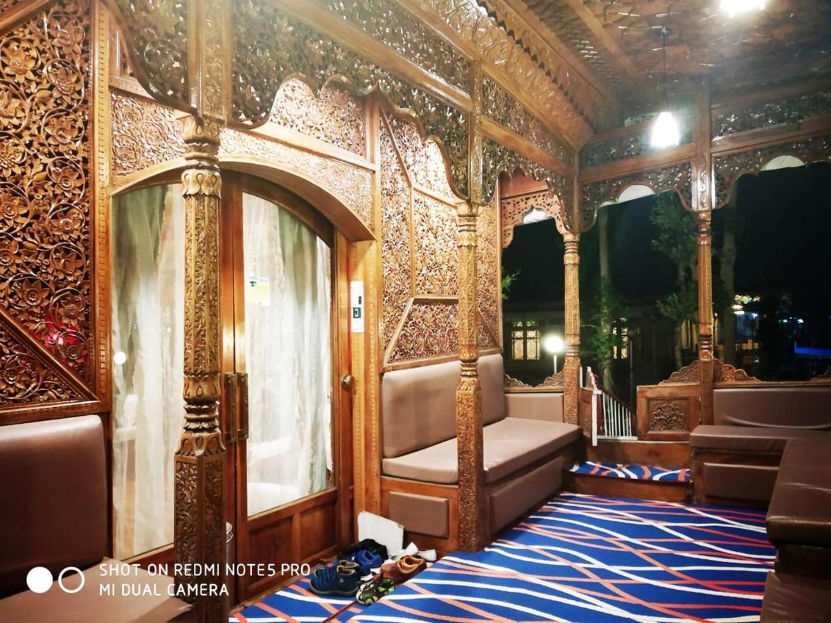 The Mughal Sheraton Houseboat Hotell Durgjan Eksteriør bilde